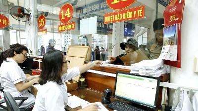 Gov't requires drastic reduction of administrative procedures