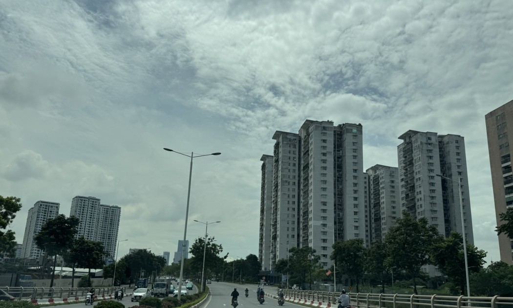 Hạ tầng của Hà Nội ngày càng đồng bộ đang mở ra cơ hội tiếp cận nhà ở vừa túi tiền tại khu vực vùng ven - Ảnh minh hoạ: Phan Nam