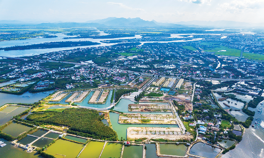 Giảm chi phí đất có thể tạo dư địa hạ giá nhà, nhưng để người mua thực sự hưởng lợi còn phụ thuộc vào nguồn cung, cạnh tranh và khả năng kiểm soát đầu cơ (Ảnh: VET)