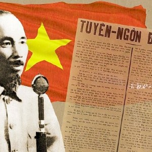 Ngày 2 tháng 9 năm 1945 tại Quảng trường Ba Đình lịch sử, Chủ tịch Hồ Chí Minh đọc bản Tuyên ngôn Độc lập khai sinh ra nước Việt Nam Dân chủ Cộng hòa, mở ra kỷ nguyên độc lập, tự do cho dân tộc ta. Ảnh tư liệu.