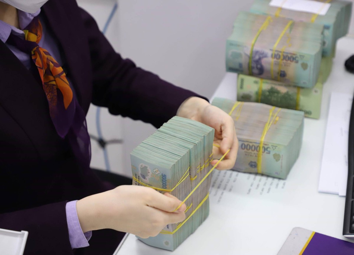 Đầu tháng 9/2026, lãi suất tiết kiệm trực tuyến kỳ hạn 6 tháng phổ biến ở khoảng 6,2-7%/năm, trong khi một số ngân hàng áp dụng mức cao hơn theo chính sách hoặc chương trình ưu đãi riêng - Ảnh: Duy Linh