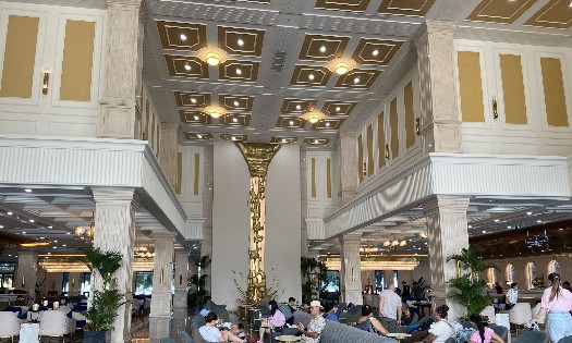 Trong tháng 8/2026, Việt Nam đón khoảng 1,99 triệu lượt khách quốc tế. Ảnh: Vũ Khuê.