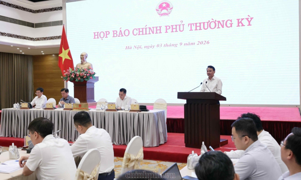 Bộ trưởng, Chủ nhiệm Văn phòng Chính phủ Đặng Xuân Phong, Người phát ngôn của Chính phủ, chủ trì họp báo Chính phủ thường kỳ tháng 8/2026 - Ảnh: VGP/QP