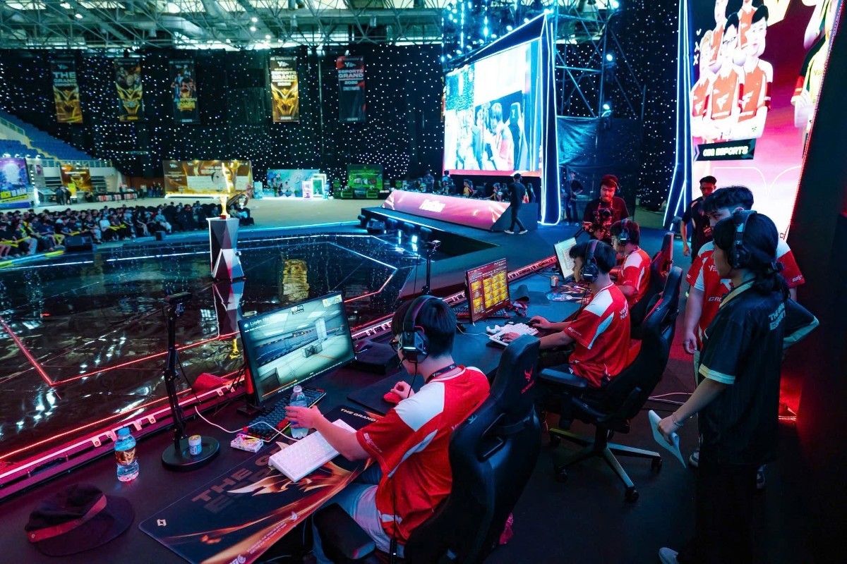 Các giải đấu thể thao điện tử (esports) diễn ra phổ biến nhưng văn bản hiện hành quy định về trò chơi sử dụng trong thi đấu esports, cũng như trách nhiệm kiểm soát nội dung trò chơi dùng cho giải đấu còn thiếu. Ảnh: VIRESA