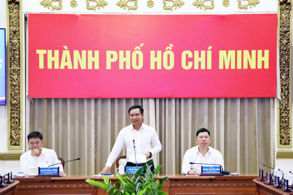 Chủ tịch UBND TP. Hồ Chí Minh Nguyễn Văn Được phát biểu khai mạc Phiên họp, sáng 4/9 - Ảnh: Thùy Dương.