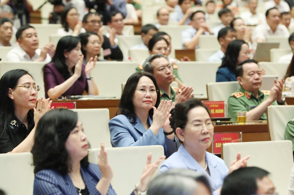 Bộ trưởng Bộ Văn hóa, Thể thao và Du lịch Lâm Thị Phương Thanh và các đại biểu dự Hội nghị tại điểm cầu Nhà Quốc hội. Ảnh: Báo Văn hoá