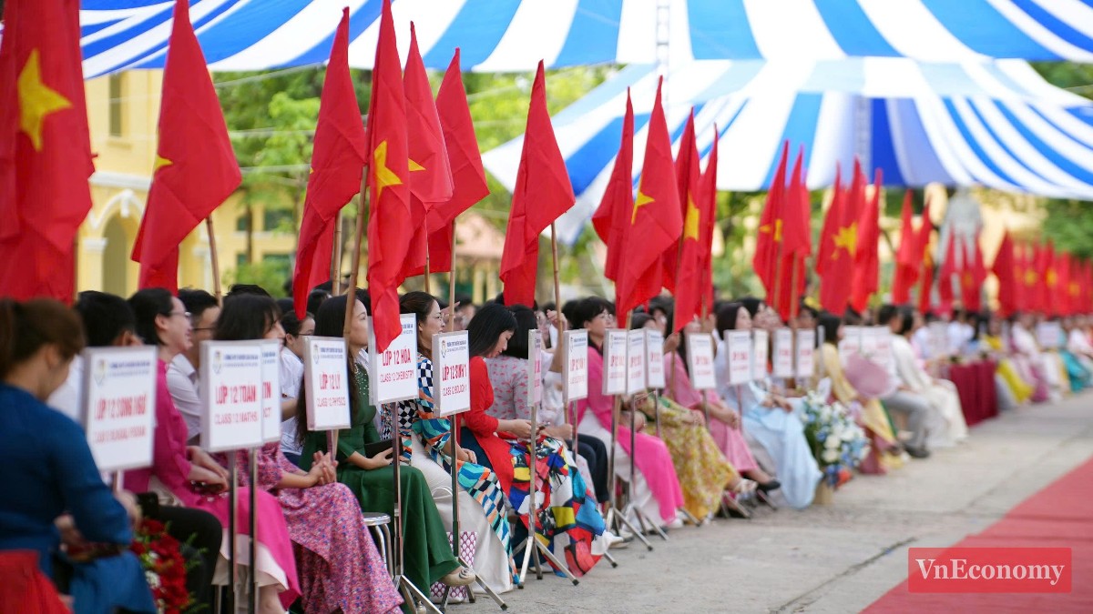 Sáng 5/9, hòa chung không khí cả nước, hàng triệu giáo viên và học sinh Thủ đô náo nức bước vào lễ khai giảng năm học mới 2026 - 2027. Ảnh: Phương Thảo