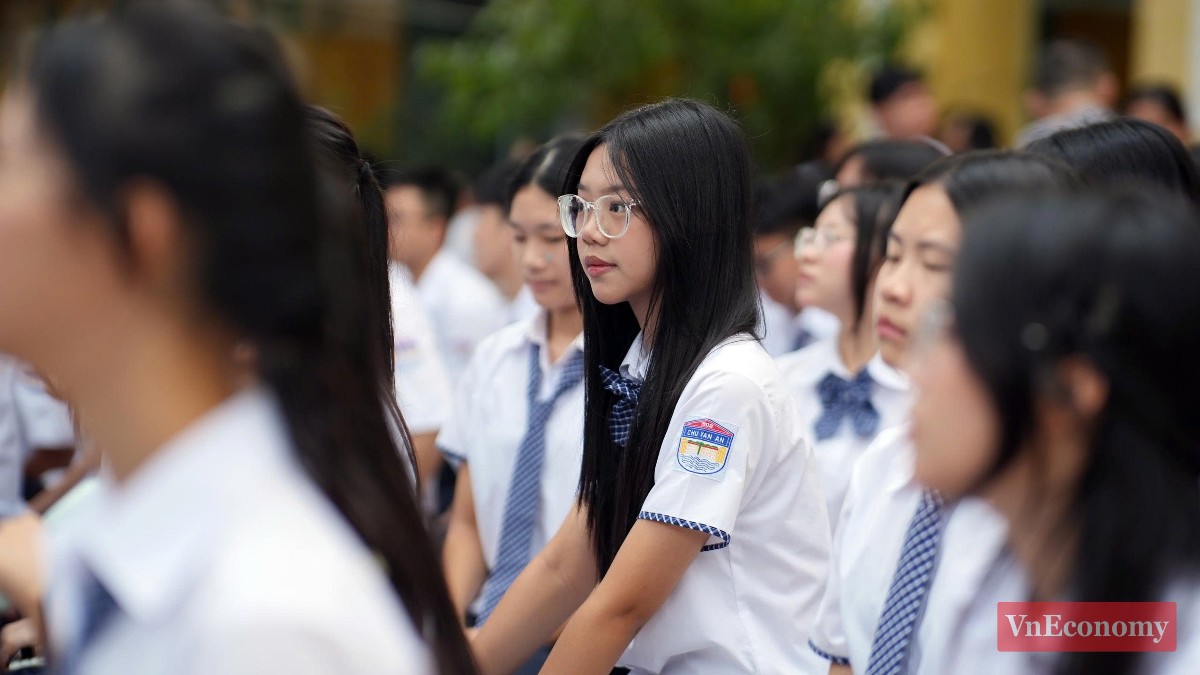 Sáng 5/9, giao thông trên các tuyến phố trung tâm Thủ đô thông thoáng. Thời tiết mát mẻ, trời tạnh ráo, khá thuận lợi cho lễ khai giảng. Ảnh: Phương Thảo