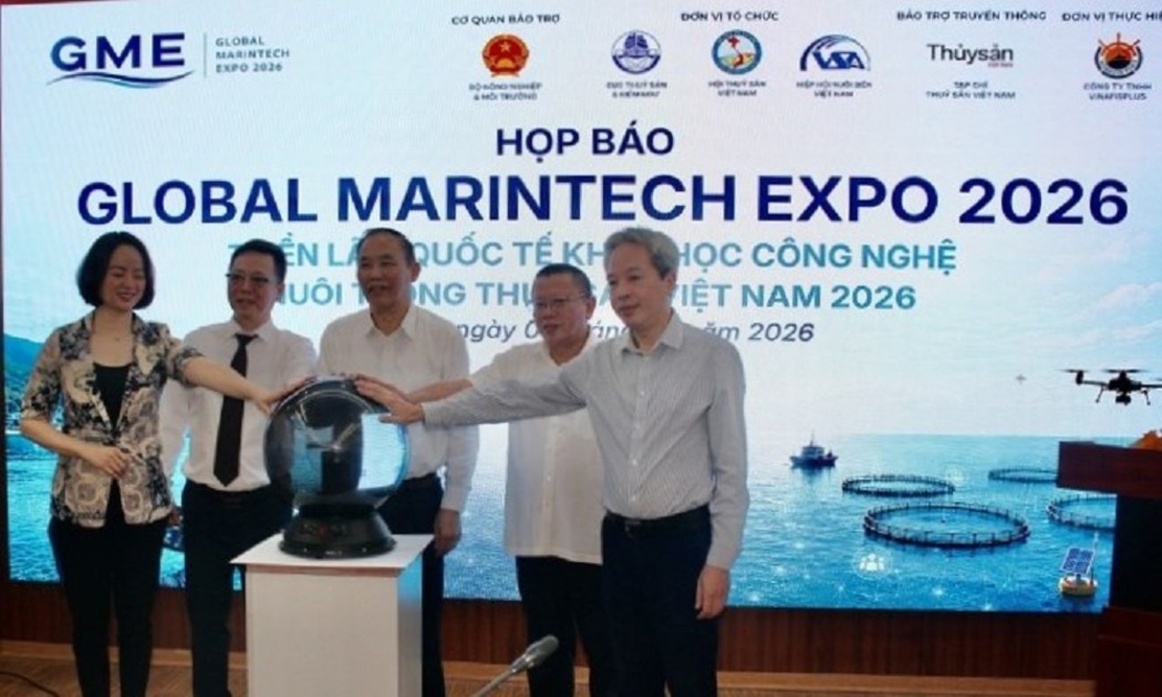 Bấm nút khởi động chương trình thực hiện Global Marintech Expo 2026. Ảnh: Chu Khôi.