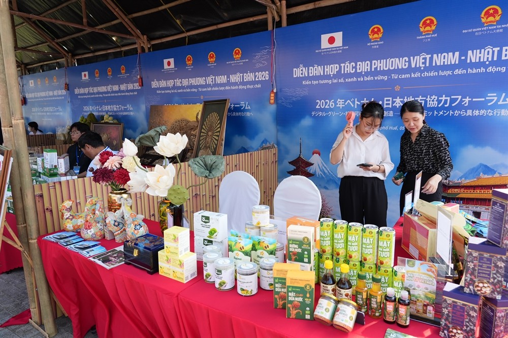 Không gian trưng bày quy mô 30 gian hàng tiêu chuẩn. Ảnh: UBND TP Huế
