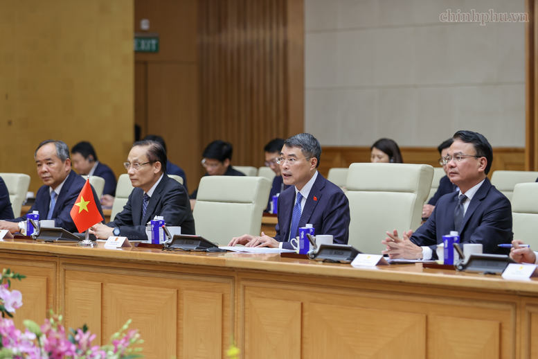 Thủ tướng cho biết Chính phủ Việt Nam sẵn sàng khuyến khích các doanh nghiệp đầu tư vào các lĩnh vực Myanmar hiện đang quan tâm - Ảnh: Nhật Bắc