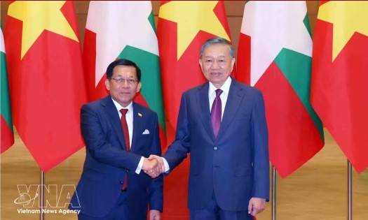 General Secretary of the Communist Party of Vietnam Central Committee and President To Lam (right) and Myanmar President Min Aung Hlaing at their talks in Hanoi on September 5, 2026 (Photo: VNA)