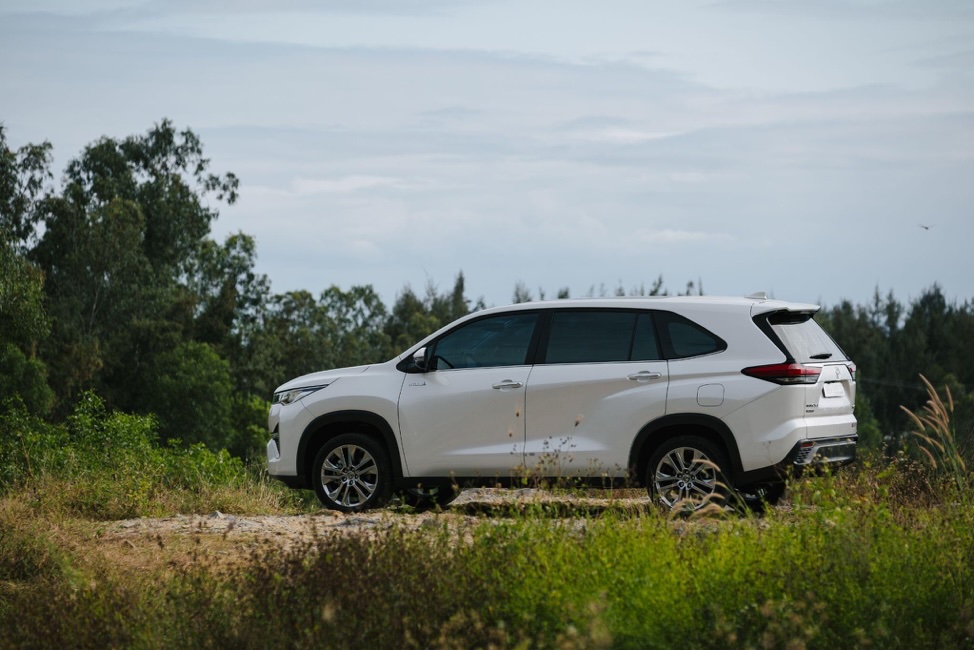 Thị trường đón nhận xe hybrid, Toyota tiến gần đến mục tiêu lắp ráp tại Việt Nam