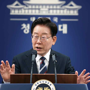 Tổng thống Hàn Quốc Lee Jae Myung tại một cuộc họp báo hồi tháng 6 - Ảnh: Yonhap