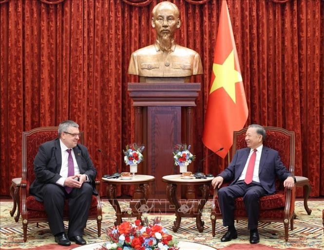 Tổng Bí thư, Chủ tịch nước Tô Lâm trả lời phỏng vấn của Hãng thông tấn TASS (LB Nga). Ảnh: Thống Nhất - TTXVN