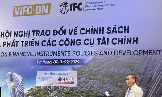 Ông Hồ Kỳ Minh, Phó Chủ tịch Thường trực UBND TP. Đà Nẵng, Chủ tịch Cơ quan điều hành VIFC-DN, phát biểu tại hội nghị. Ảnh Ngô Anh Văn