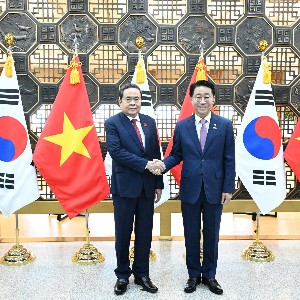 Chủ tịch Quốc hội Trần Thanh Mẫn và Chủ tịch Quốc hội Hàn Quốc Cho Jeong Sik. Ảnh: Cổng thông tin điện tử Quốc hội.