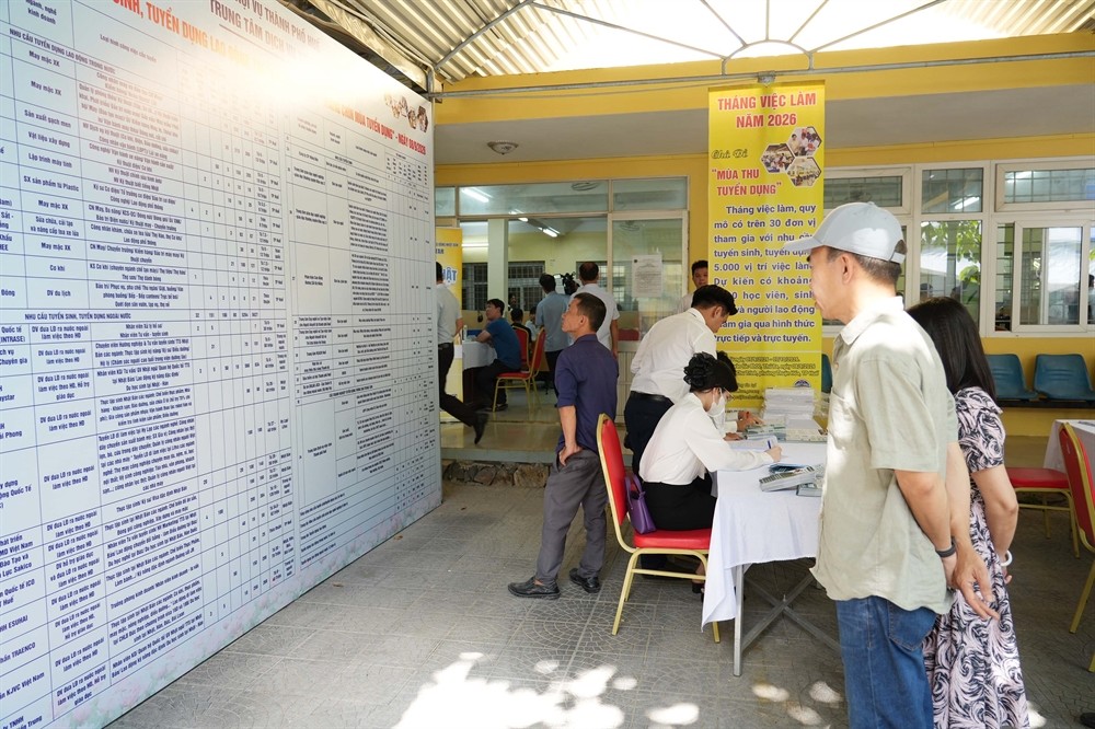 Thông tin tuyển dụng được cập nhật nhanh chóng, trực tiếp đến người tìm việc.Ảnh: UBND TP Huế