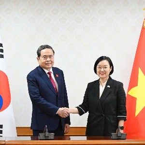 Chủ tịch Quốc hội Trần Thanh Mẫn và Thủ tướng Hàn Quốc Han Seong Sook. Ảnh: Cổng thông tin điện tử Quốc hội.