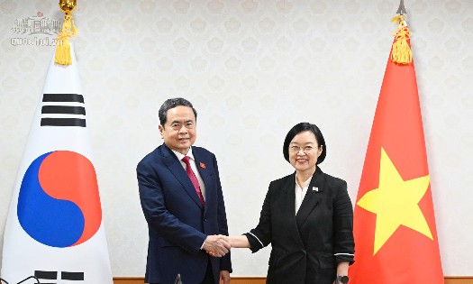 Chủ tịch Quốc hội Trần Thanh Mẫn và Thủ tướng Hàn Quốc Han Seong Sook. Ảnh: Cổng thông tin điện tử Quốc hội.