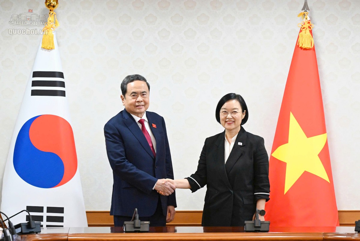 Chủ tịch Quốc hội Trần Thanh Mẫn và Thủ tướng Hàn Quốc Han Seong Sook. Ảnh: Cổng thông tin điện tử Quốc hội.