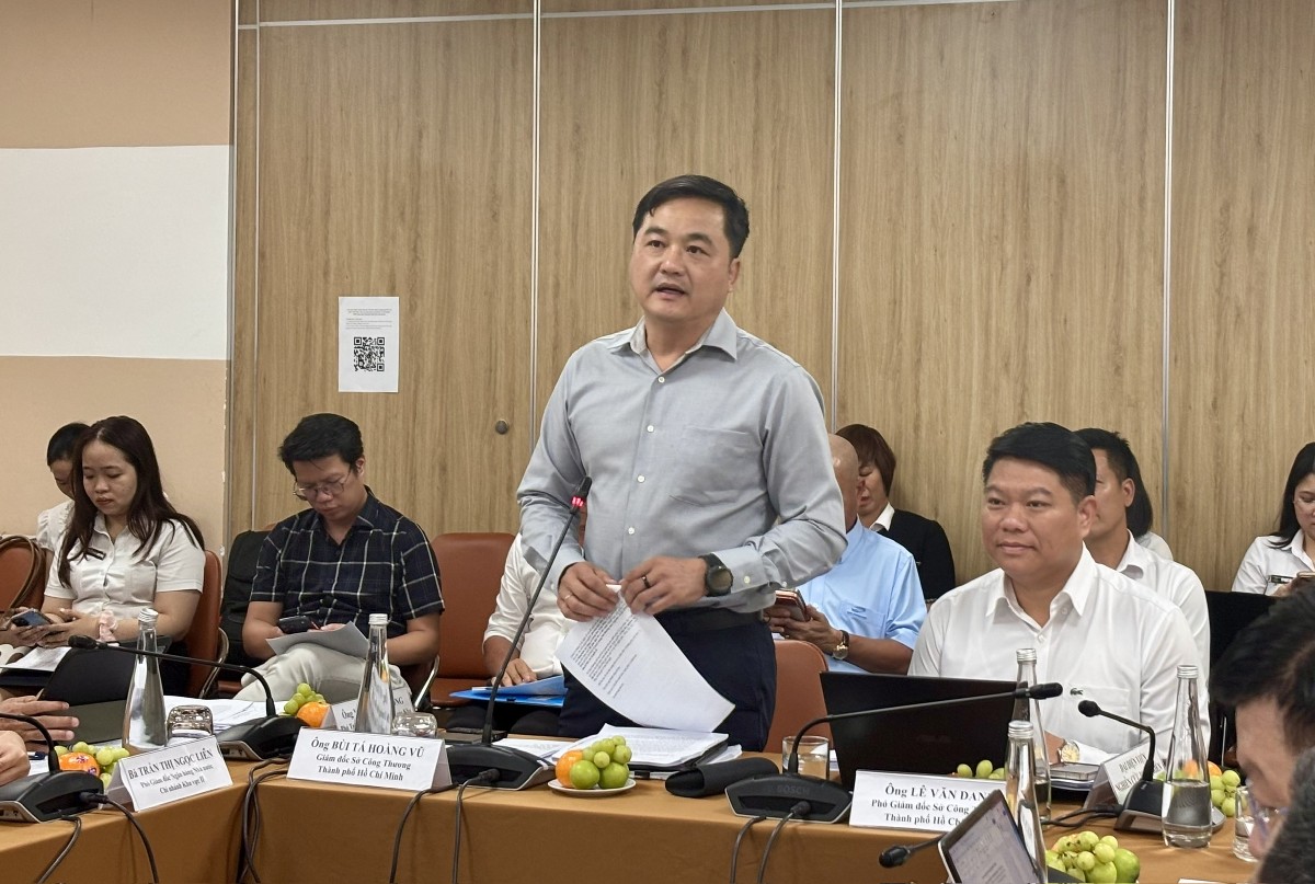 Ông Bùi Tá Hoàng Vũ, Giám đốc Sở Công Thương TP. Hồ Chí Minh phát biểu tại hội nghị. Ảnh: Nguyệt Hà.
