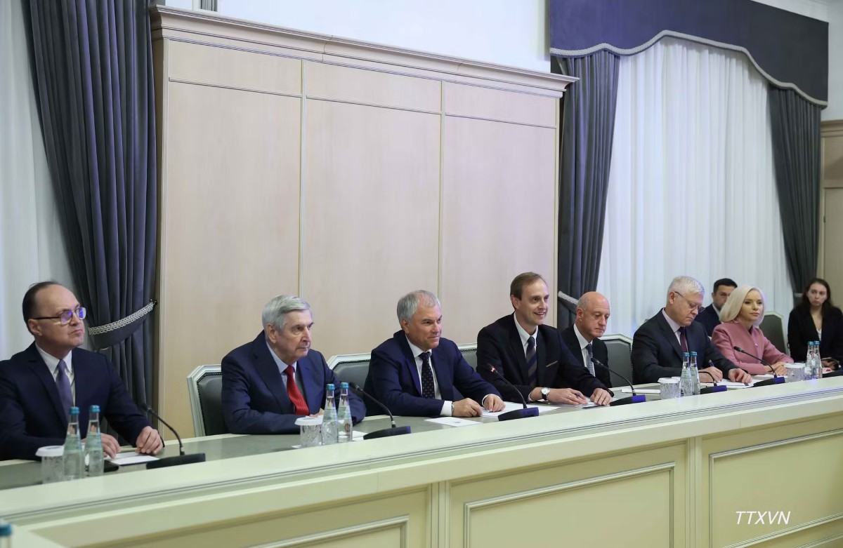 Chủ tịch Duma Quốc gia Nga Vyacheslav Volodin và thành viên đoàn Nga tại cuộc hội kiến﻿ Tổng Bí thư, Chủ tịch nước Tô Lâm. Ảnh: TTXVN