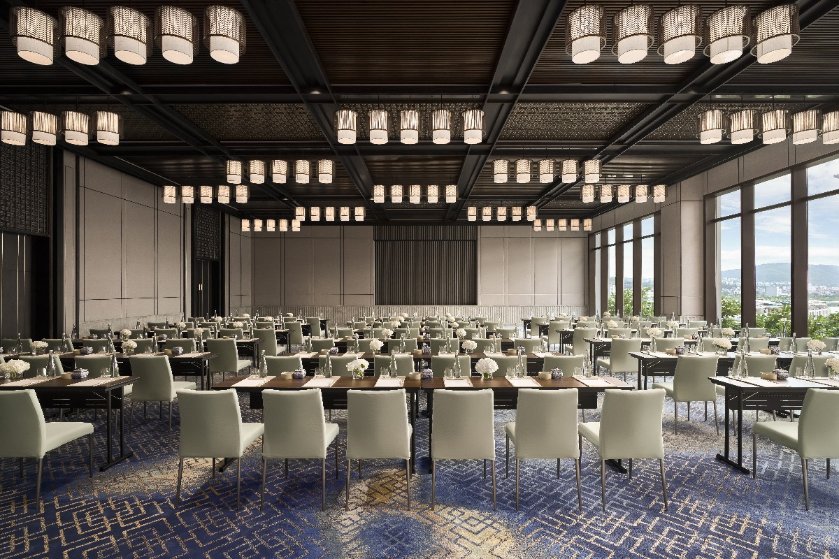 Các dự án hạng sang mới như InterContinental Halong Bay Resort đang mở rộng phạm vi phục vụ MICE ra ngoài các thành phố cửa ngõ, mở ra nhiều cơ hội cho các sự kiện doanh nghiệp, các đoàn khách khen thưởng (incentive groups) và hội nghị tại một điểm đến đầy ấn tượng. Ảnh: IHG.
