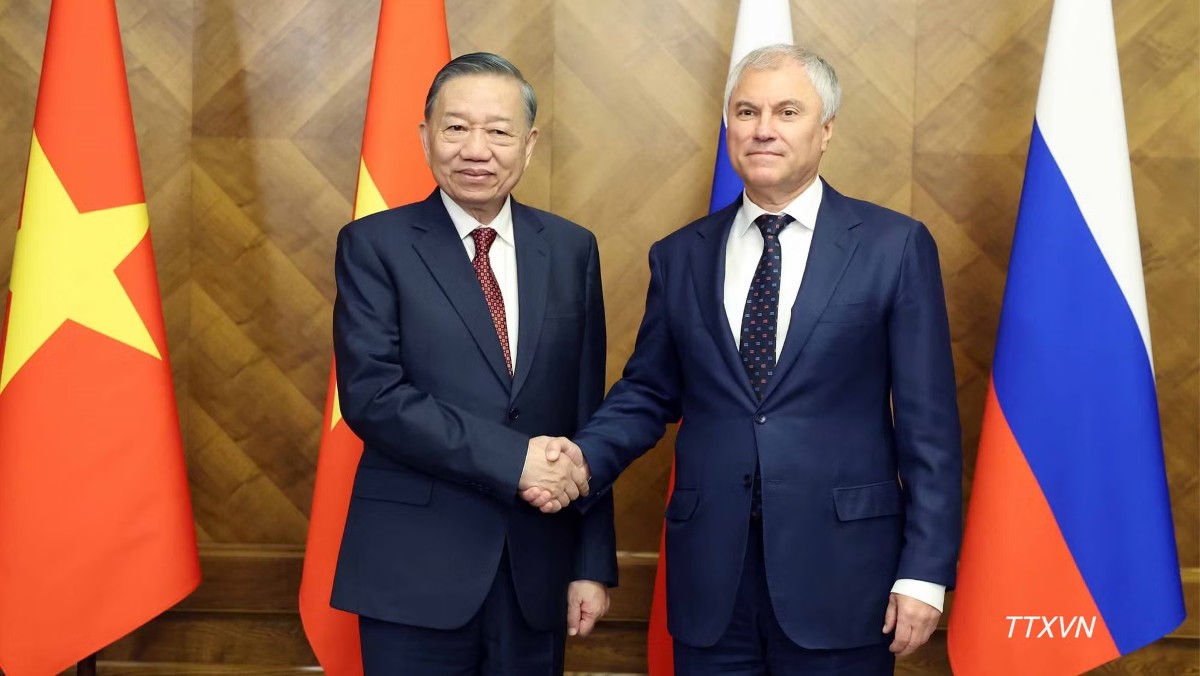 Tổng Bí thư, Chủ tịch nước Tô Lâm hội kiến Chủ tịch Duma Quốc gia Nga Vyacheslav Volodin. Ảnh: TTXVN