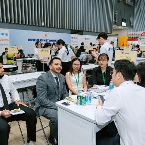 Từ năm 2026, các phiên B2B matching của VIS đã được số hóa và ứng dụng trí tuệ nhân tạo, cho phép doanh nghiệp khai báo nhu cầu chi tiết tới mã HS 6 số. Ảnh: MOIT.