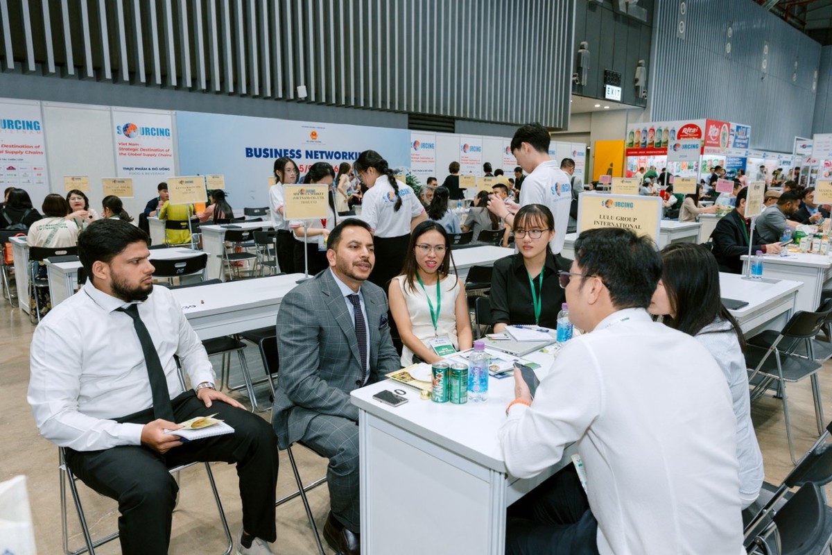 Từ năm 2026, các phiên B2B matching của VIS đã được số hóa và ứng dụng trí tuệ nhân tạo, cho phép doanh nghiệp khai báo nhu cầu chi tiết tới mã HS 6 số. Ảnh: MOIT.