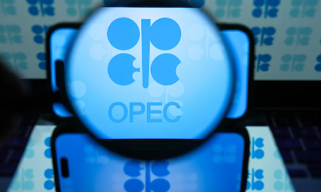 Sản lượng dầu thô của OPEC sụt giảm mạnh