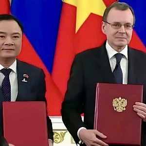 Tập đoàn Rosatom và Tập đoàn Petrovietnam đã ký thỏa thuận ký thỏa thuận về việc xây dựng dự án thành lập Trung tâm sản xuất bồi đắp tại Việt Nam với sự chứng kiến của Tổng thống Nga Vladimir Putin và Tổng Bí thư, Chủ tịch nước Việt Nam Tô Lâm tại Moscow ngày 9/9/2026 - Ảnh Rosatom