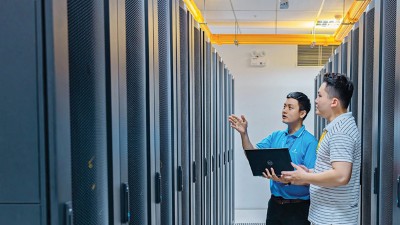 Build-to-suit data center 