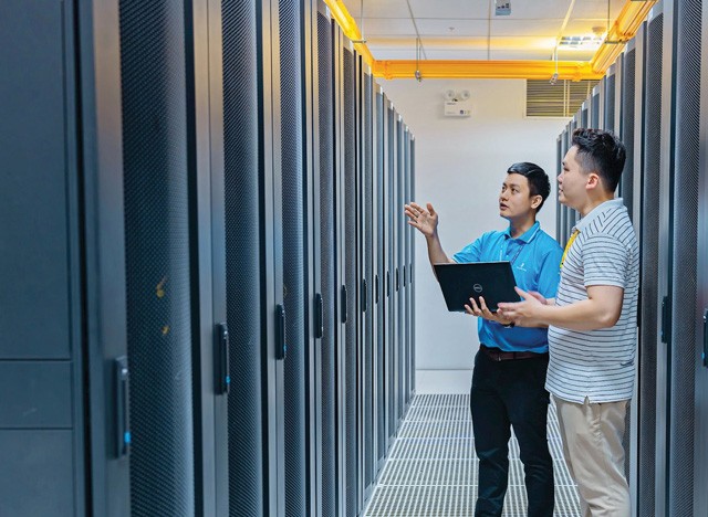 Build-to-suit data center 