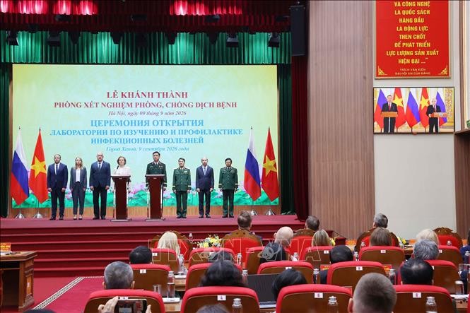 Tổng Bí thư, Chủ tịch nước Tô Lâm và Tổng thống Liên bang Nga Vladimir Putin dự và phát biểu trực tuyến tại điểm cầu nước Nga. Ảnh: Văn Điệp – TTXVN