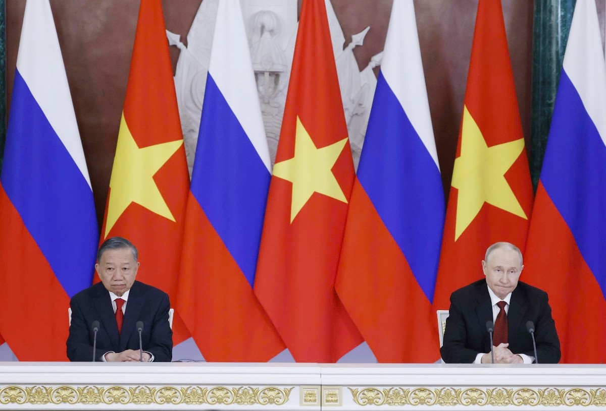 Tổng Bí thư, Chủ tịch nước Tô Lâm và Tổng thống Nga Vladimir Putin họp báo chung. Ảnh: Thống Nhất - TTXVN