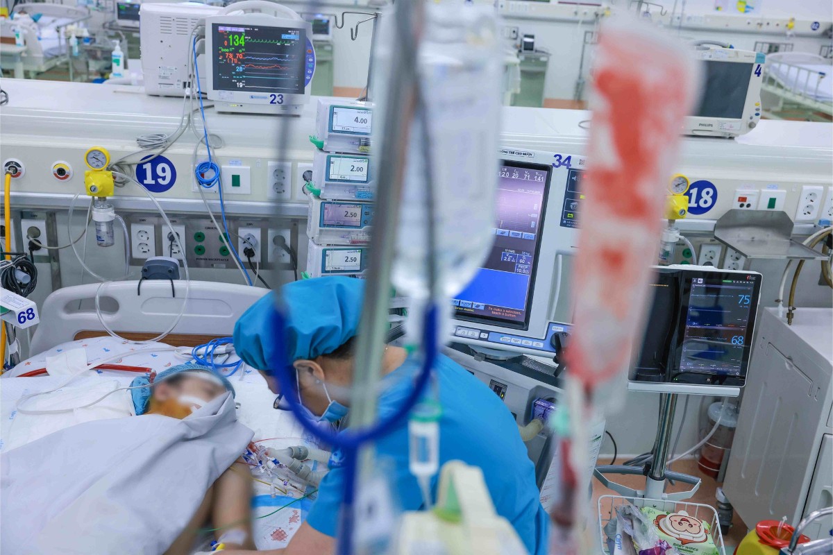 Gánh nặng điều trị đáng lưu ý trong bối cảnh sốt xuất huyết đang bước vào giai đoạn cao điểm. Ảnh: Bệnh viện Bệnh Nhiệt đới TP.HCM