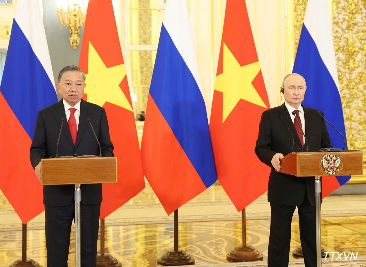 Tổng Bí thư, Chủ tịch nước Tô Lâm và Tổng thống Nga Vladimir Putin dự Lễ khánh thành phòng xét nghiệm phòng, chống dịch bệnh (theo hình thức trực tuyến). Ảnh: Thống Nhất-TTXVN