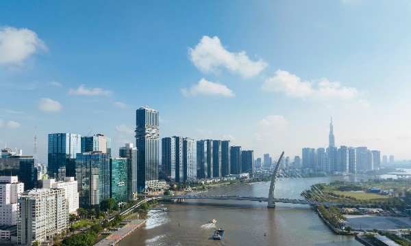 Giá dầu tăng mạnh thử thách khả năng hỗ trợ tăng trưởng của chính sách tiền tệ