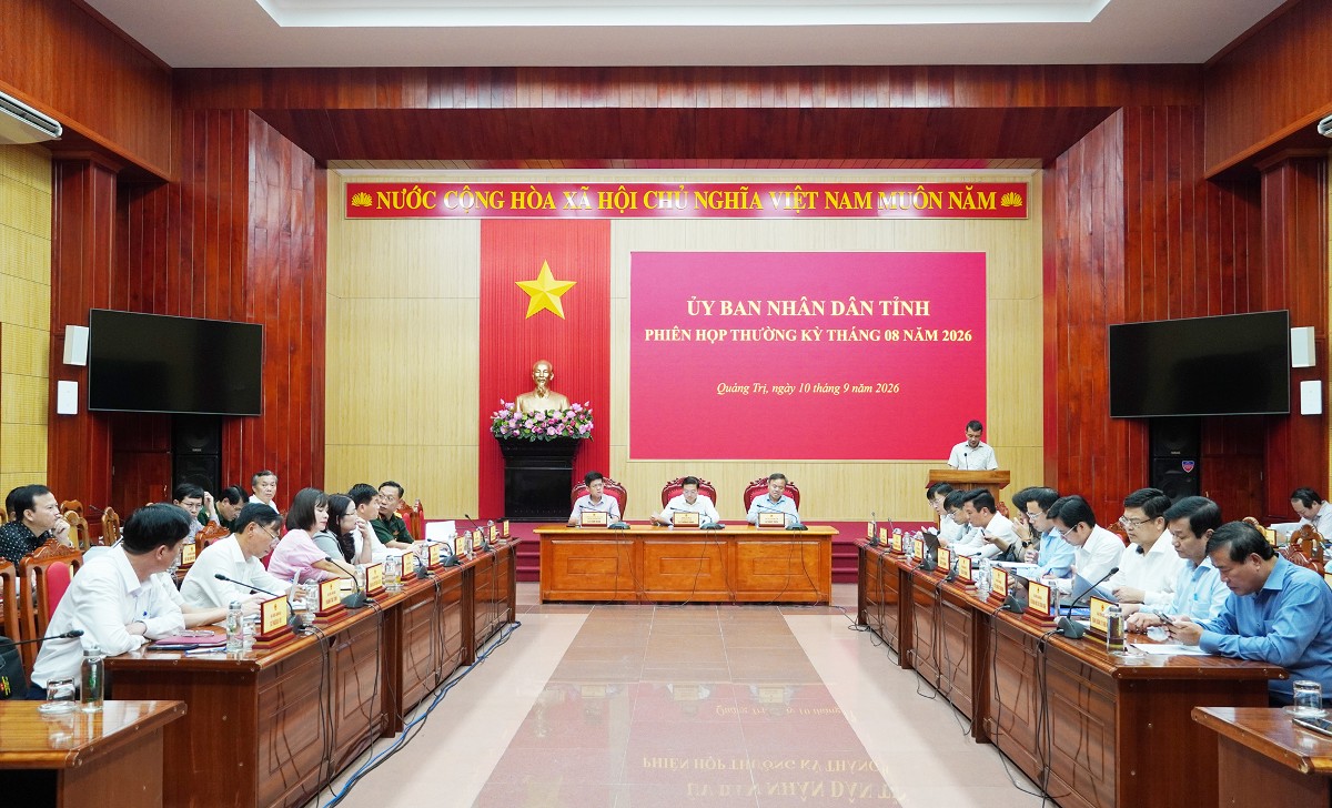 Toàn cảnh phiên họp. Ảnh: Hồng Lựu