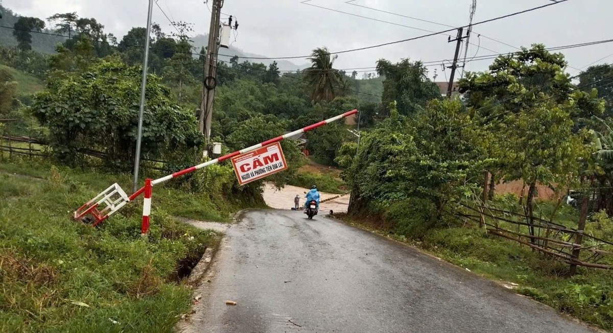 Một số điểm ngầm, tràn trên địa bàn xã Đakrông bị ngập sau mưa lớn. Ảnh: UBND xã Đakrông