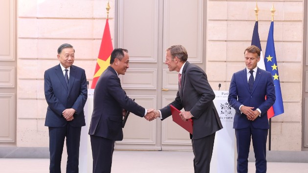 Airbus, Vietnam Airlines sign MOU on five A350-900 aircraft