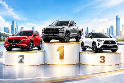 Bảng xếp hạng thị trường ô tô tháng 8 vừa qua đã ghi nhận một bất ngờ lớn ở nhóm phương tiện sử dụng động cơ đốt trong. Mẫu bán tải Mitsubishi Triton – cái tên vốn khá lặng lẽ và hiếm khi xuất hiện ở top đầu danh sách xe bán chạy – đã có cuộc bứt phá ngoạn mục để chính thức vươn lên chiếm giữ vị trí số một toàn thị trường ở phân khúc xe truyền thống.