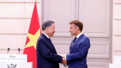 Vietnam, France issue joint statement on promoting implementation of comprehensive strategic partnership framework