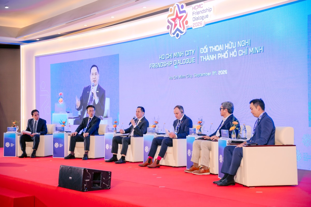 Ông Hà Huy Cường - Phó Tổng giám đốc Nam A Bank tham gia Phiên thảo luận chính của sự kiện. Ảnh: Nam A Bank.