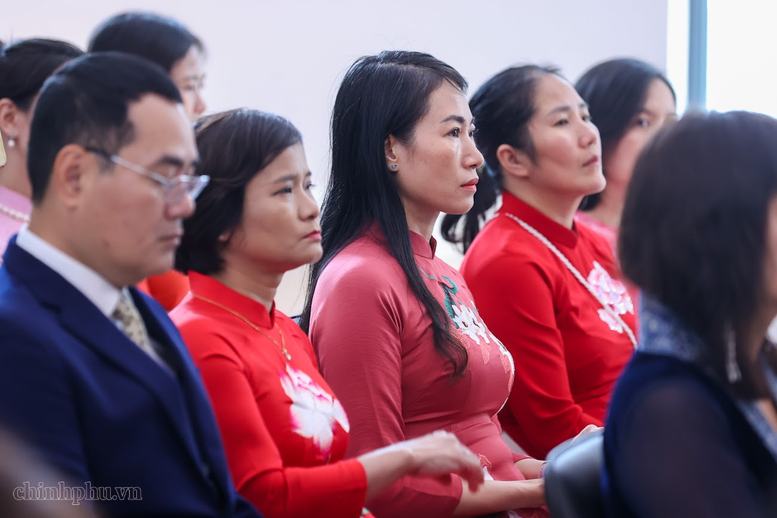 Cán bộ, nhân viên Đại sứ quán Việt Nam tại Ấn Độ tham dự cuộc gặp mặt - Ảnh: chinhphu.vn/Nhật Bắc