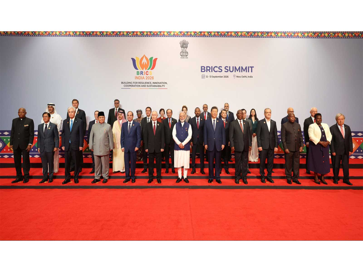 Các nhà lãnh đạo các nước BRICS và đối tác tại hội nghị thượng đỉnh BRICS ở New Delhi, Ấn Độ - Ảnh: ANI.