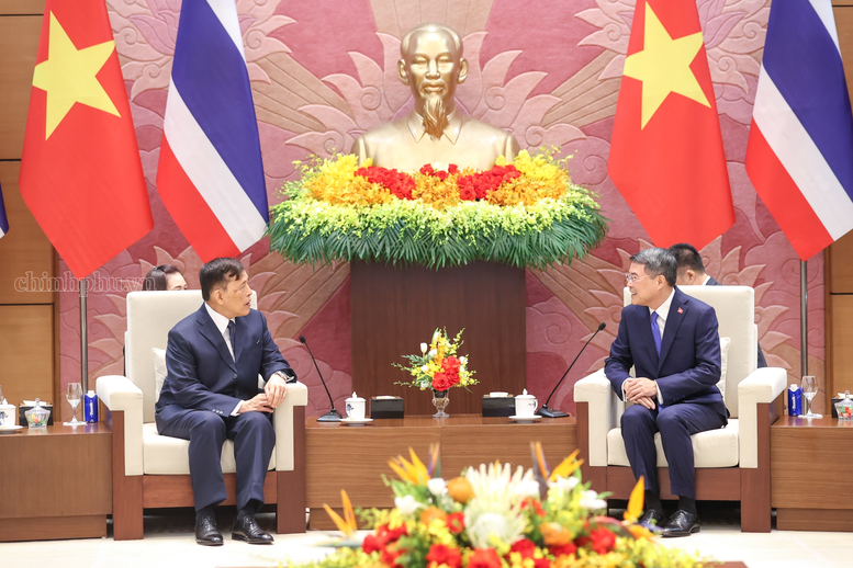 Thủ tướng Chính phủ Lê Minh Hưng hội kiến Nhà Vua Thái Lan Maha Vajiralongkorn Phra Vajiraklaochaoyuhua và Hoàng hậu - Ảnh: chinhphu.vn/Nhật Bắc