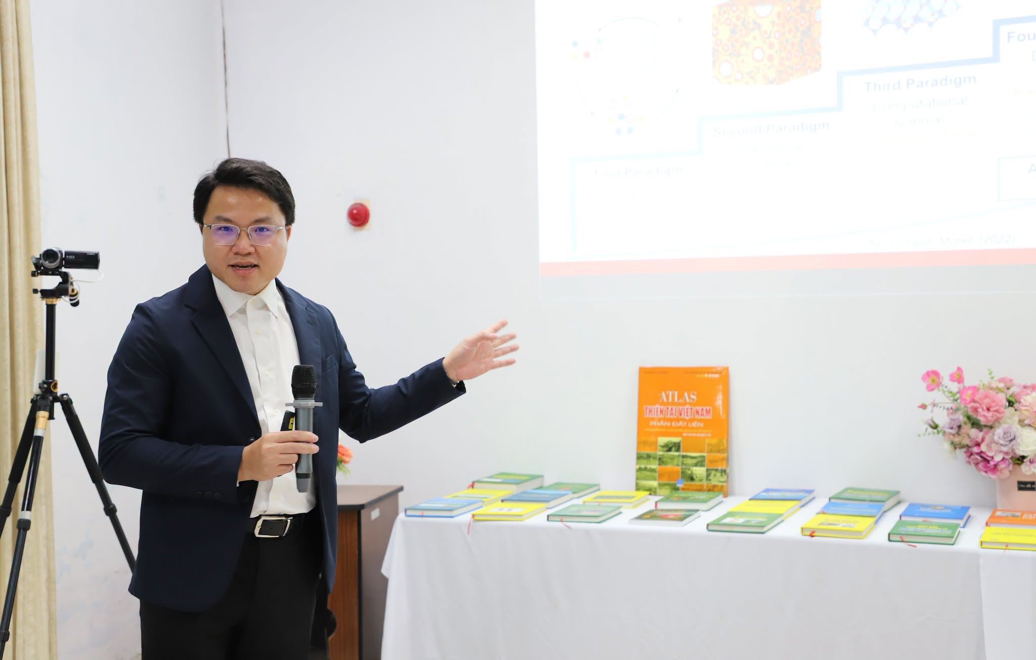 TS Phan Đức Anh, Trung tâm Đổi mới sáng tạo và Công nghệ Vật liệu, Trường Đại học VinUni. Ảnh: VAST
